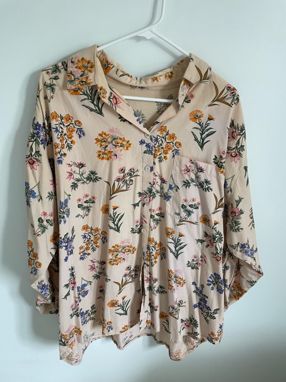 Vintage Floral Button-Front Women’s Blouse